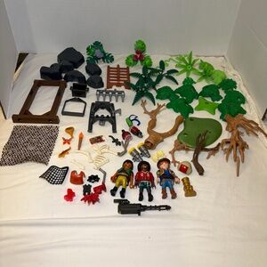 Playmobil Hidden Temple The Explorers Building Set 71 pcs Incomplete w/extras